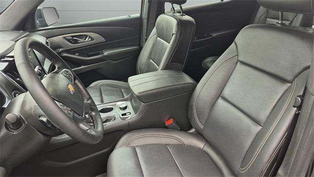 used 2023 Chevrolet Traverse car, priced at $26,990