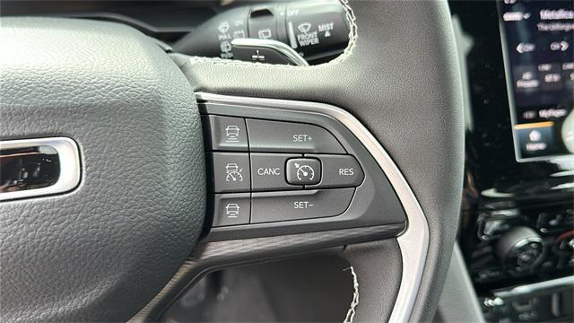 new 2025 Jeep Grand Cherokee car, priced at $46,125