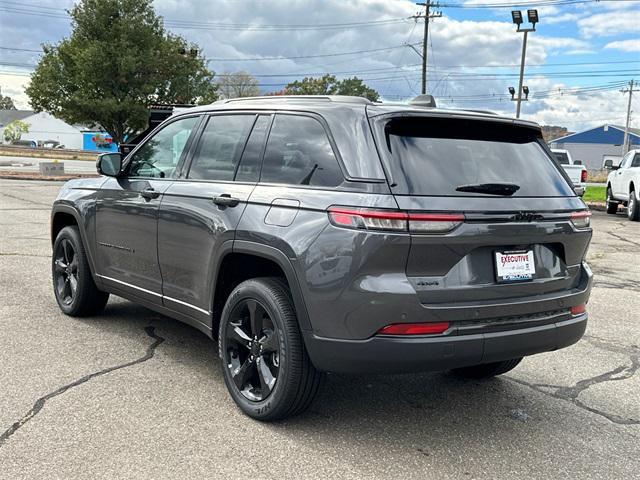 new 2025 Jeep Grand Cherokee car, priced at $46,125