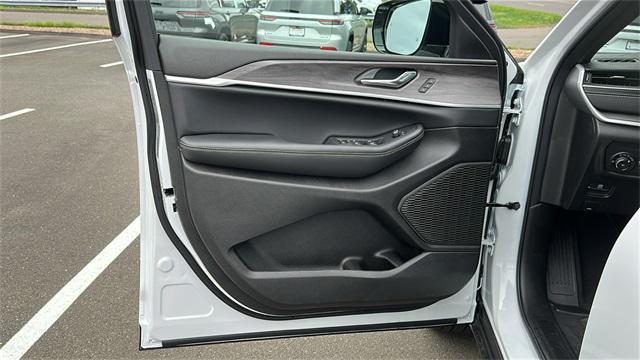 new 2025 Jeep Grand Cherokee L car, priced at $44,973