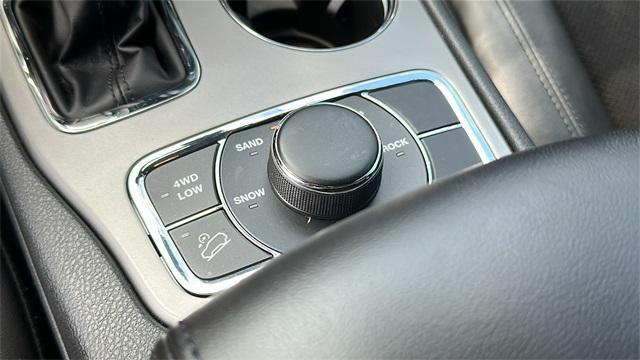 used 2022 Jeep Grand Cherokee car, priced at $31,342