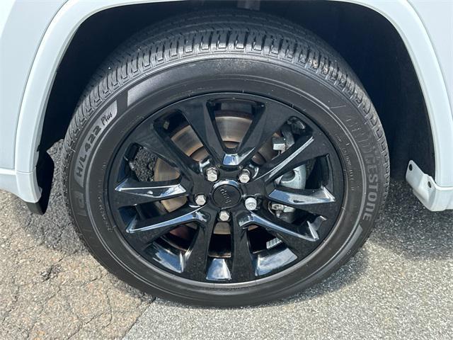 used 2022 Jeep Grand Cherokee car, priced at $31,342