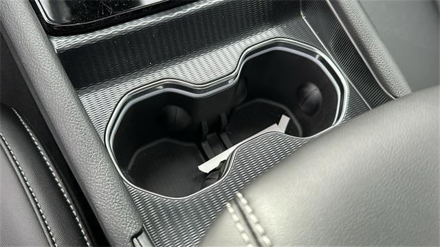 new 2025 Jeep Grand Cherokee car, priced at $49,890