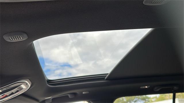 new 2025 Jeep Grand Cherokee car, priced at $49,890