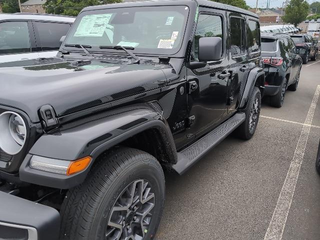 new 2025 Jeep Wrangler car, priced at $51,644