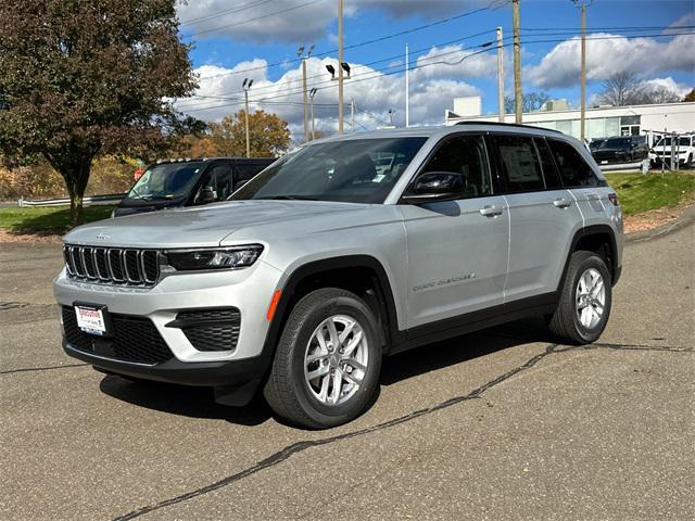 new 2025 Jeep Grand Cherokee car, priced at $41,920