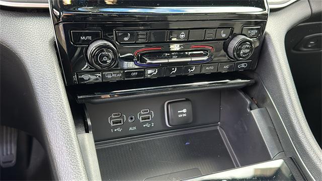 new 2025 Jeep Grand Cherokee car, priced at $41,920