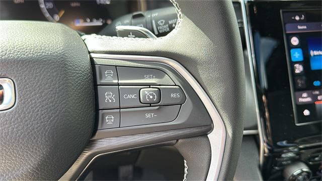 new 2025 Jeep Grand Cherokee car, priced at $41,920