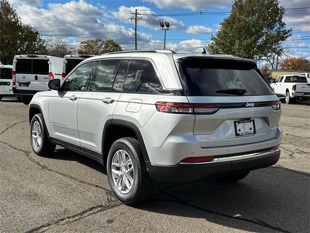 new 2025 Jeep Grand Cherokee car, priced at $41,920
