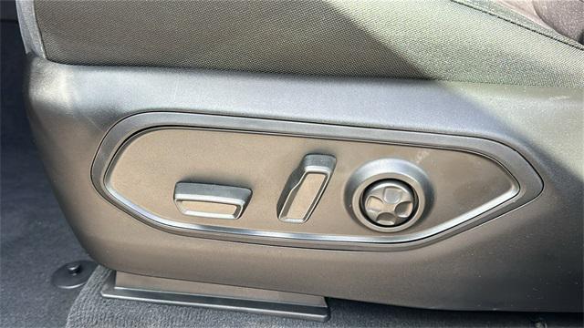 new 2025 Jeep Grand Cherokee car, priced at $41,920