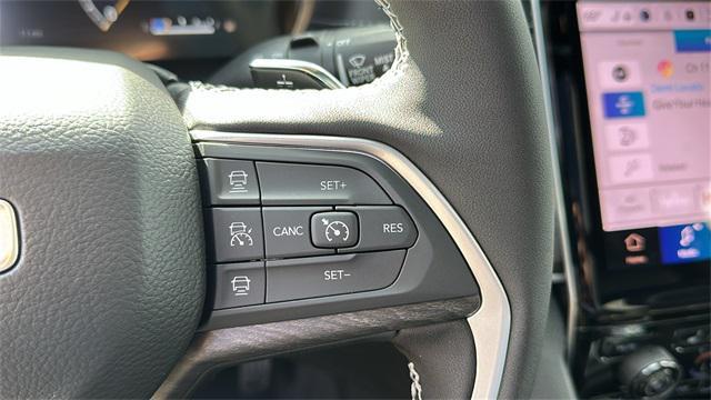 new 2025 Jeep Grand Cherokee car, priced at $51,485