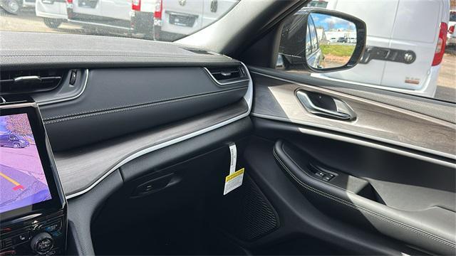 new 2025 Jeep Grand Cherokee car, priced at $51,485