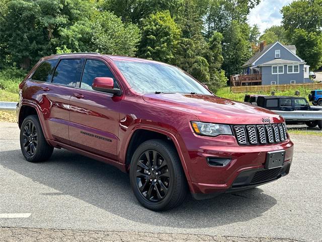 used 2022 Jeep Grand Cherokee car, priced at $27,998