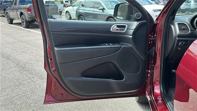 used 2022 Jeep Grand Cherokee car, priced at $27,998