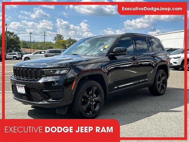 used 2022 Jeep Grand Cherokee car, priced at $33,928