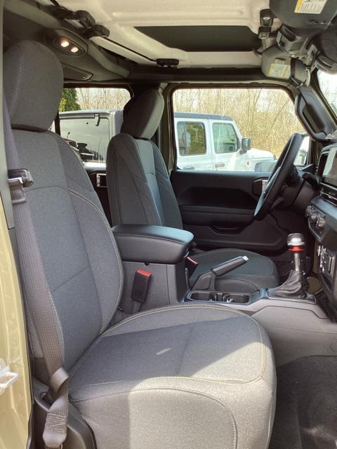 new 2025 Jeep Wrangler car, priced at $44,124