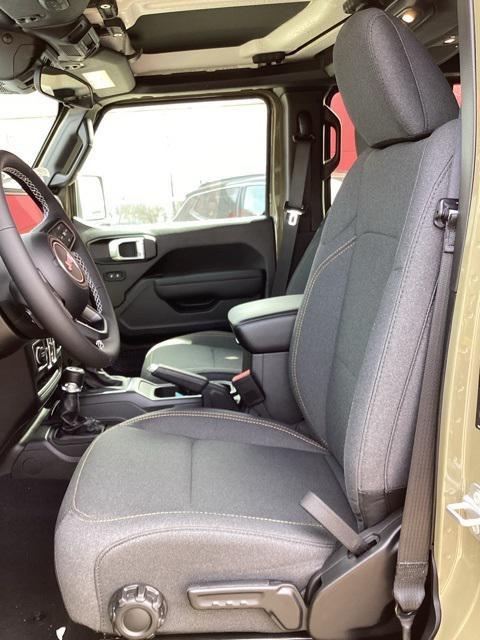 new 2025 Jeep Wrangler car, priced at $44,124
