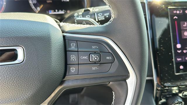 new 2025 Jeep Grand Cherokee car, priced at $38,711