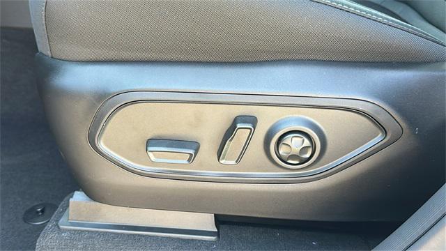 new 2025 Jeep Grand Cherokee car, priced at $38,711