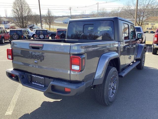 new 2025 Jeep Gladiator car, priced at $44,577