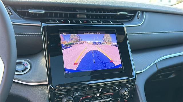 new 2025 Jeep Grand Cherokee car, priced at $41,920