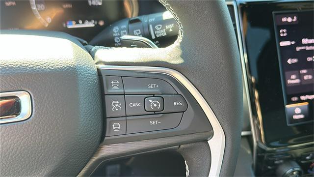 new 2025 Jeep Grand Cherokee car, priced at $41,920