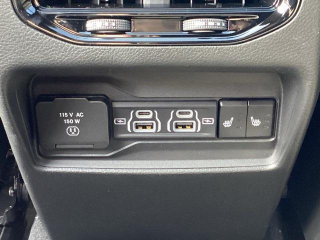 new 2025 Jeep Grand Cherokee car, priced at $45,056