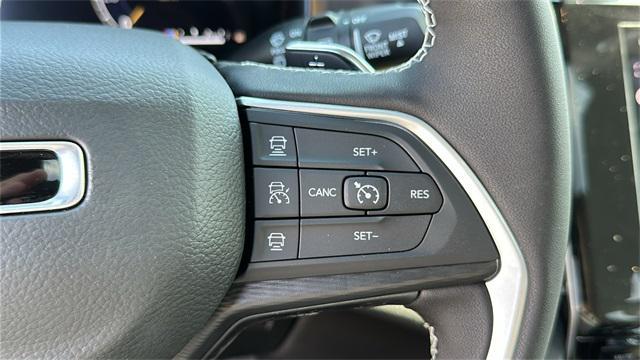 new 2025 Jeep Grand Cherokee car, priced at $41,920