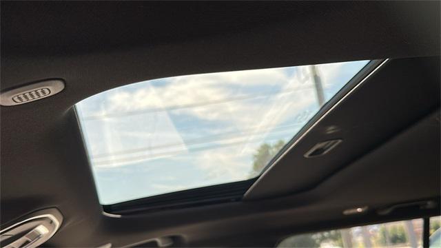 new 2025 Jeep Grand Cherokee car, priced at $41,920