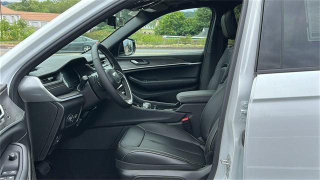 new 2025 Jeep Grand Cherokee car, priced at $47,271