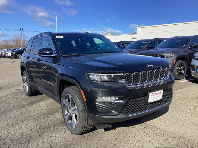 new 2025 Jeep Grand Cherokee car, priced at $49,068