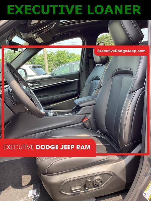 new 2025 Jeep Grand Cherokee car, priced at $46,756