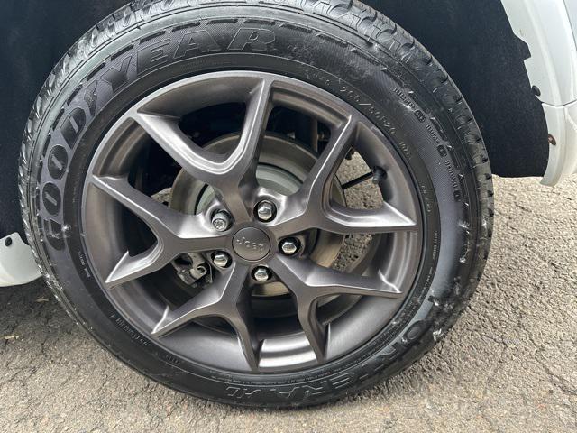 used 2021 Jeep Grand Cherokee car, priced at $31,561