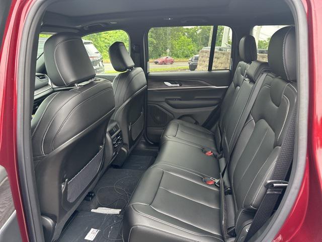 new 2025 Jeep Grand Cherokee car, priced at $46,756