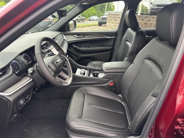 new 2025 Jeep Grand Cherokee car, priced at $46,756