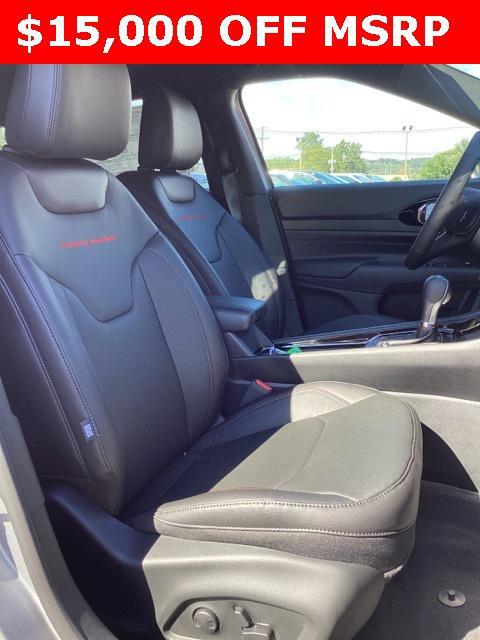 new 2023 Jeep Compass car, priced at $29,899