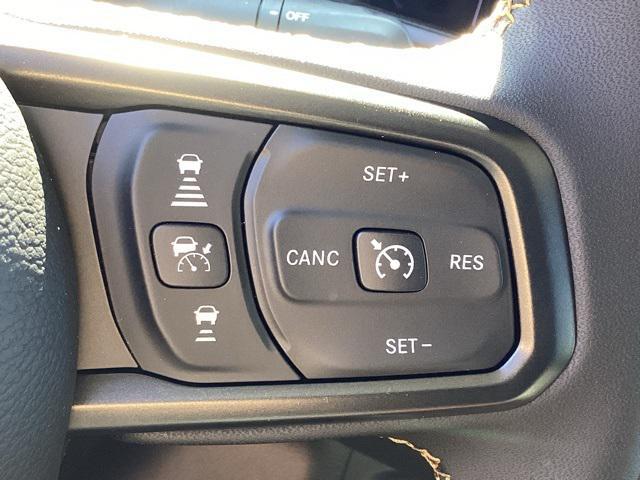 new 2025 Jeep Gladiator car, priced at $45,477