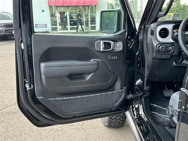 new 2025 Jeep Wrangler car, priced at $55,465