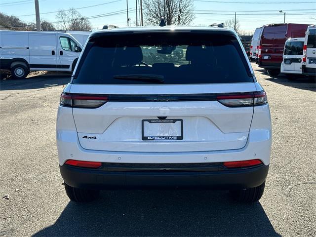 new 2025 Jeep Grand Cherokee car, priced at $43,885