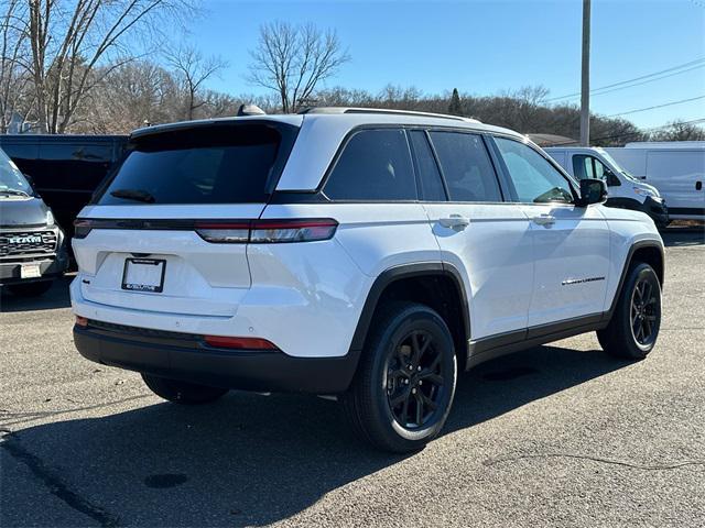 new 2025 Jeep Grand Cherokee car, priced at $43,885