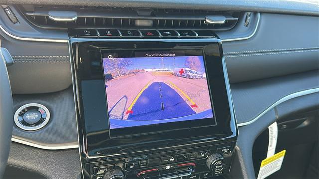 new 2025 Jeep Grand Cherokee car, priced at $43,885