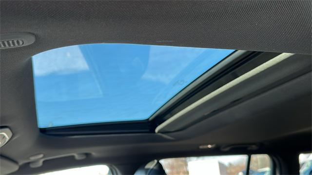 new 2025 Jeep Grand Cherokee car, priced at $43,885