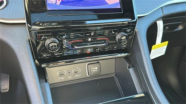 new 2025 Jeep Grand Cherokee car, priced at $43,885