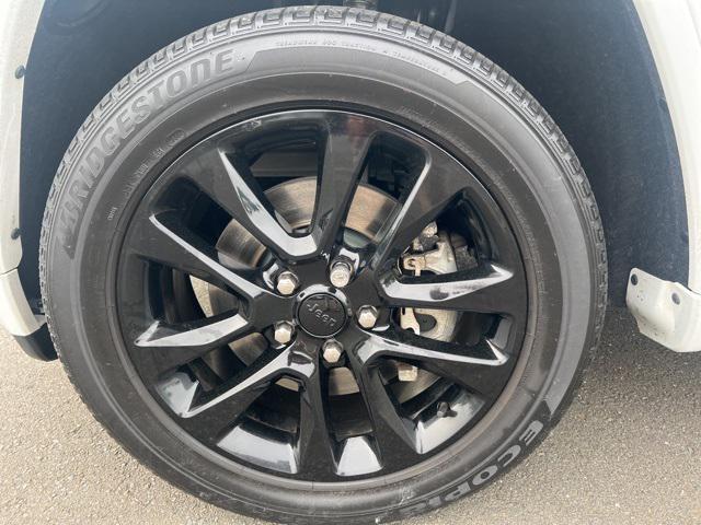 used 2022 Jeep Grand Cherokee car, priced at $31,941