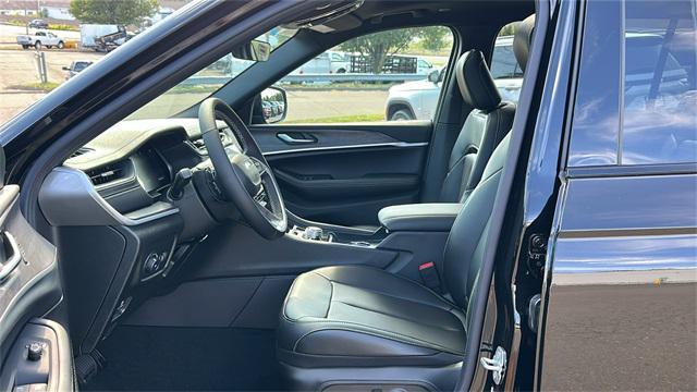 new 2025 Jeep Grand Cherokee L car, priced at $52,335