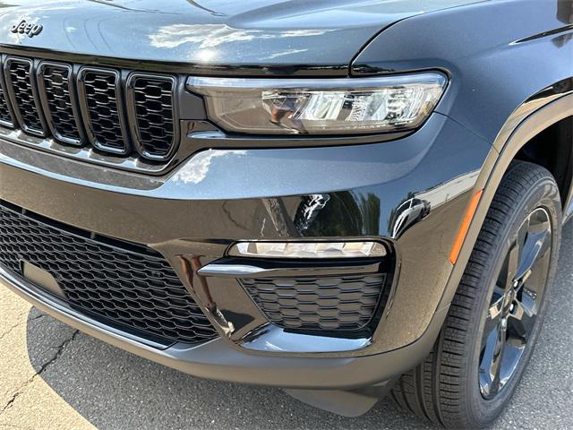 new 2025 Jeep Grand Cherokee car, priced at $52,760