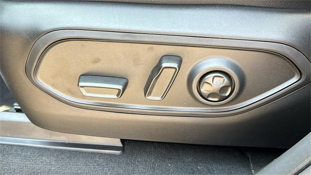 new 2025 Jeep Grand Cherokee car, priced at $52,760