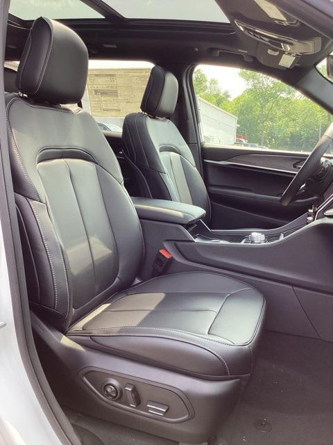 new 2025 Jeep Grand Cherokee car, priced at $46,247