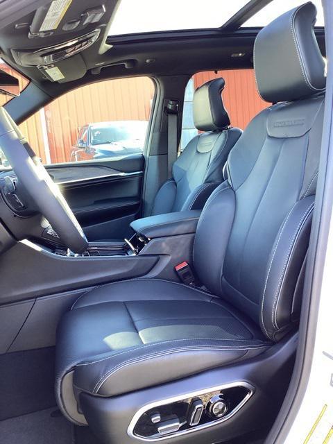 new 2025 Jeep Grand Cherokee car, priced at $55,044