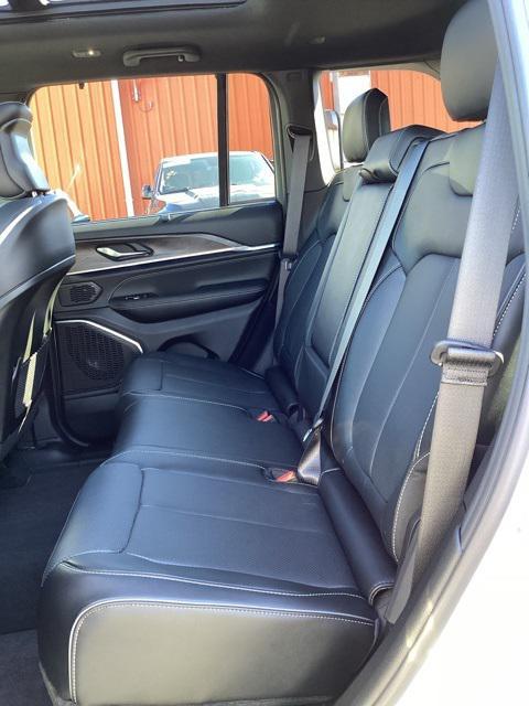 new 2025 Jeep Grand Cherokee car, priced at $55,044
